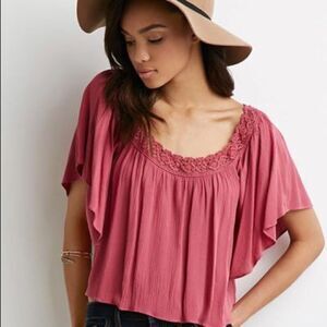 ✨Forever 21 Crochet Off The Shoulder Top✨